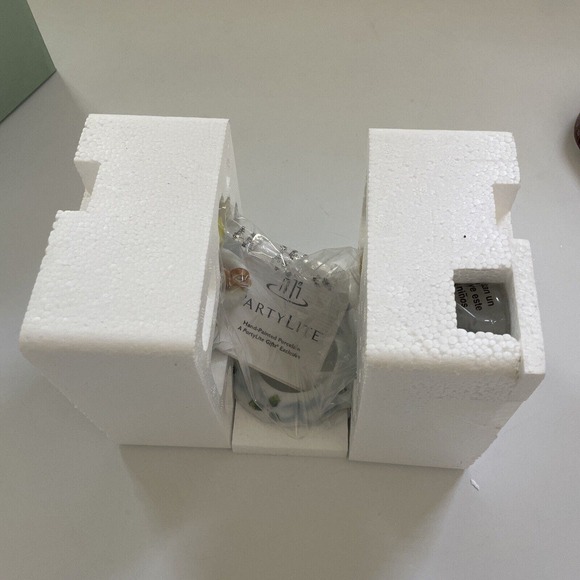 Partylite Snowbell Kids Votive Candle Holder Snowman Porcelain P7869 Christmas - Picture 9 of 11